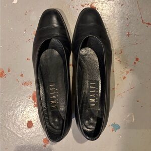 Amalfi Black Leather Womens Pumps